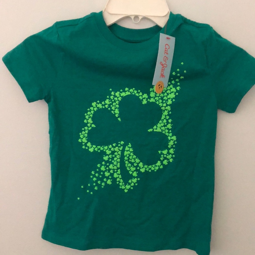 NWT Cat & Jack shamrock shirt size XS(4/5)